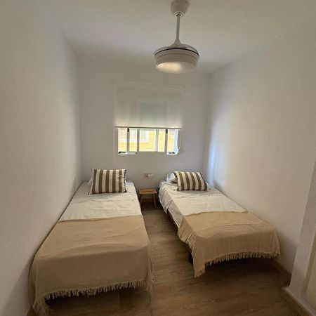 Apartamento 1ª Linea En Playa De Gandia Exteriör bild