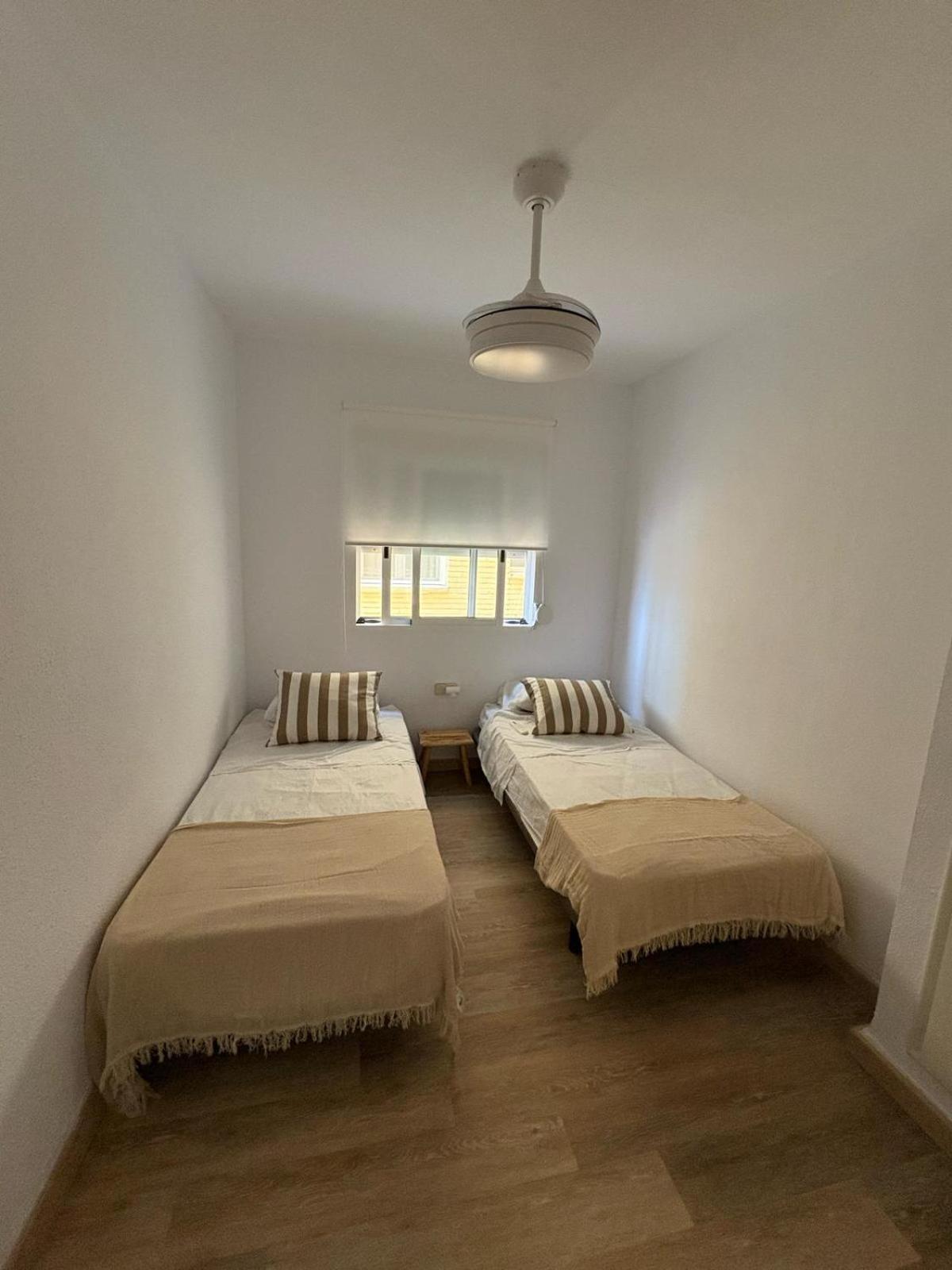 Apartamento 1ª Linea En Playa De Gandia Exteriör bild
